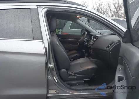 2017 Mitsubishi Outlander Sport 2.4 Gt/2.4 Sel z USA, uszkodzony, nr VIN JA4AR4AW1HZ028329